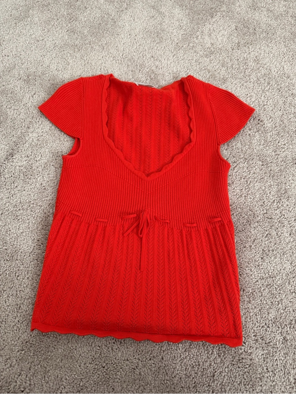 Wilfred by Aritzia Red Pointelle Knit Short Sleeve Top - Medium